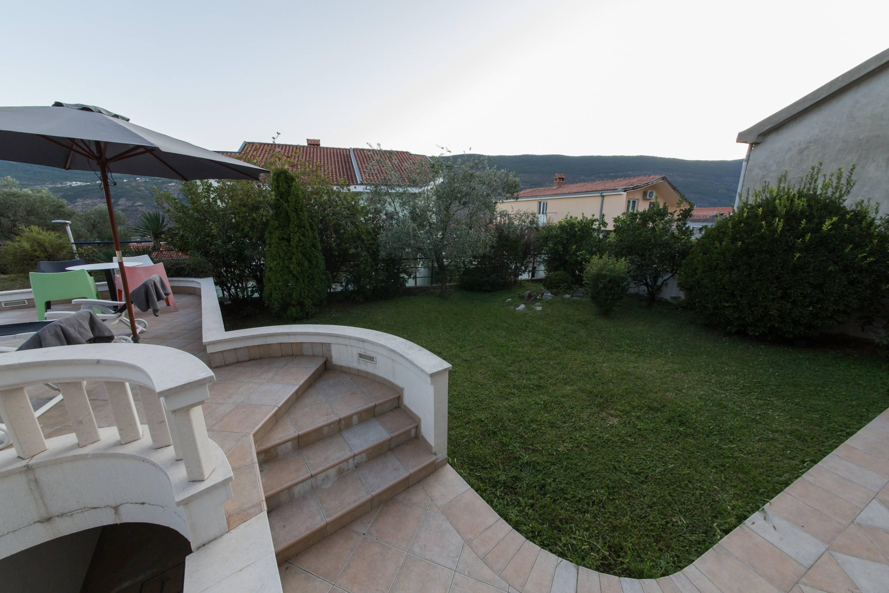 Apartments P&N Resort Херцег-Нови Экстерьер фото