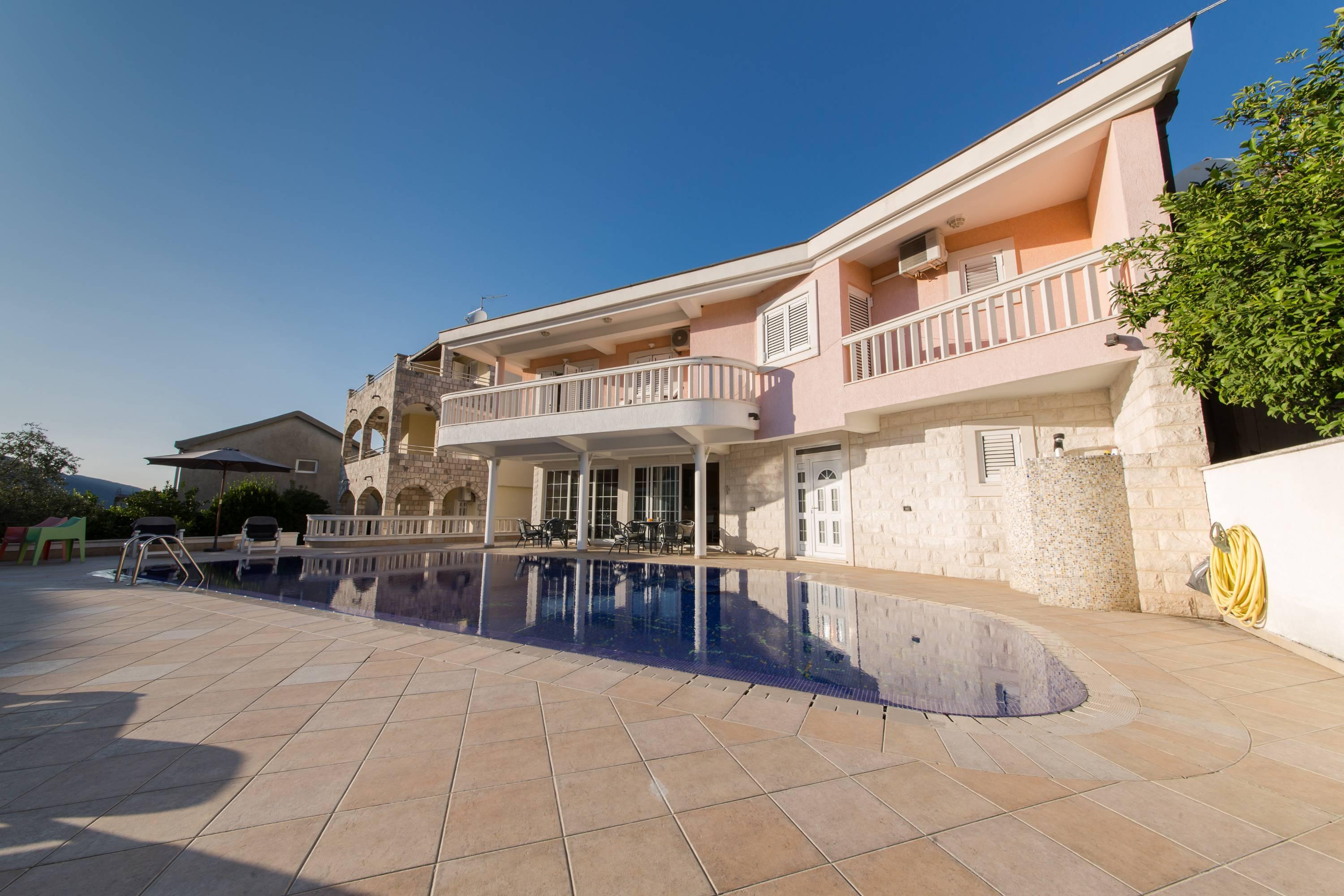 Apartments P&N Resort Херцег-Нови Экстерьер фото