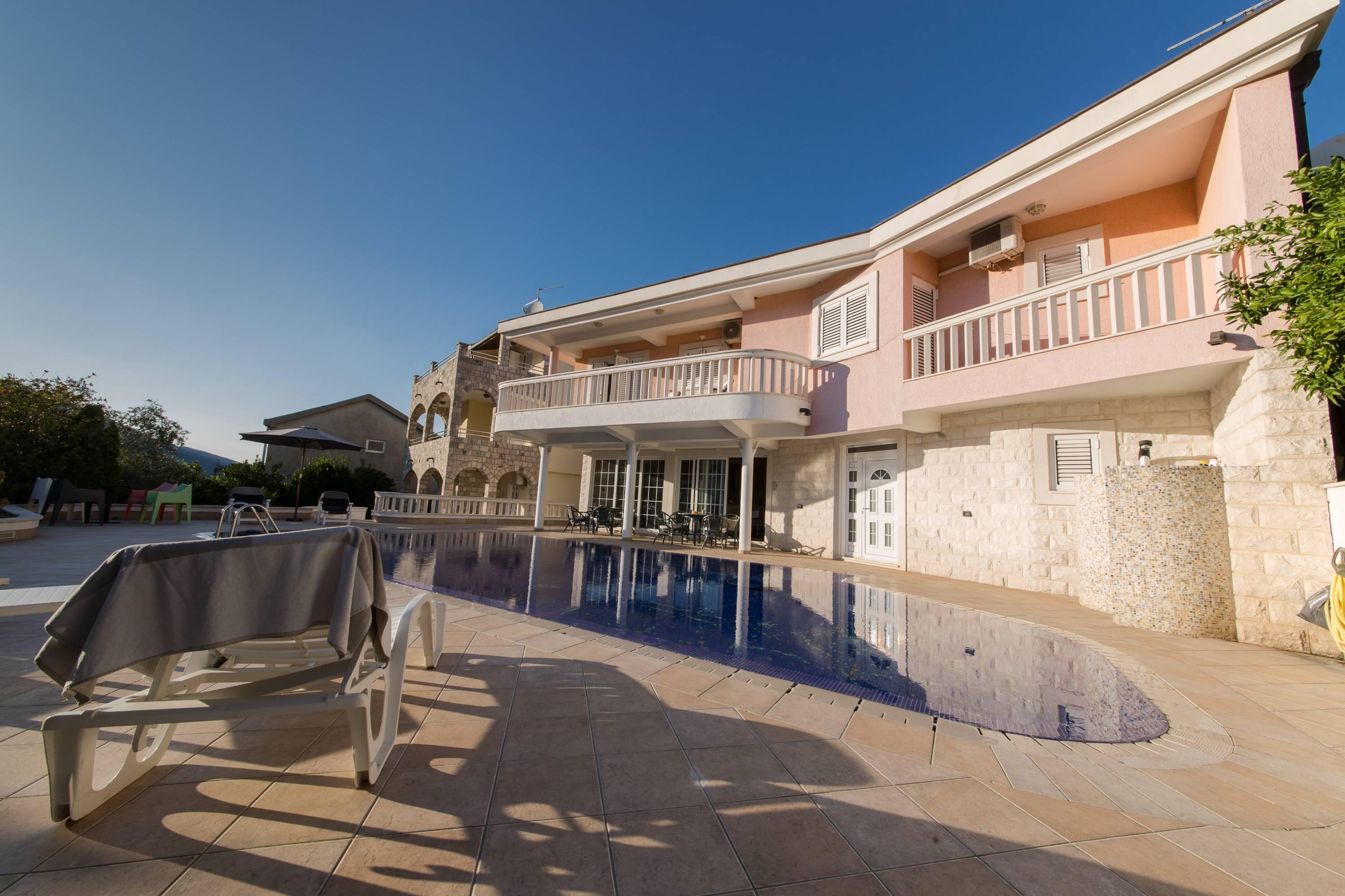 Apartments P&N Resort Херцег-Нови Экстерьер фото